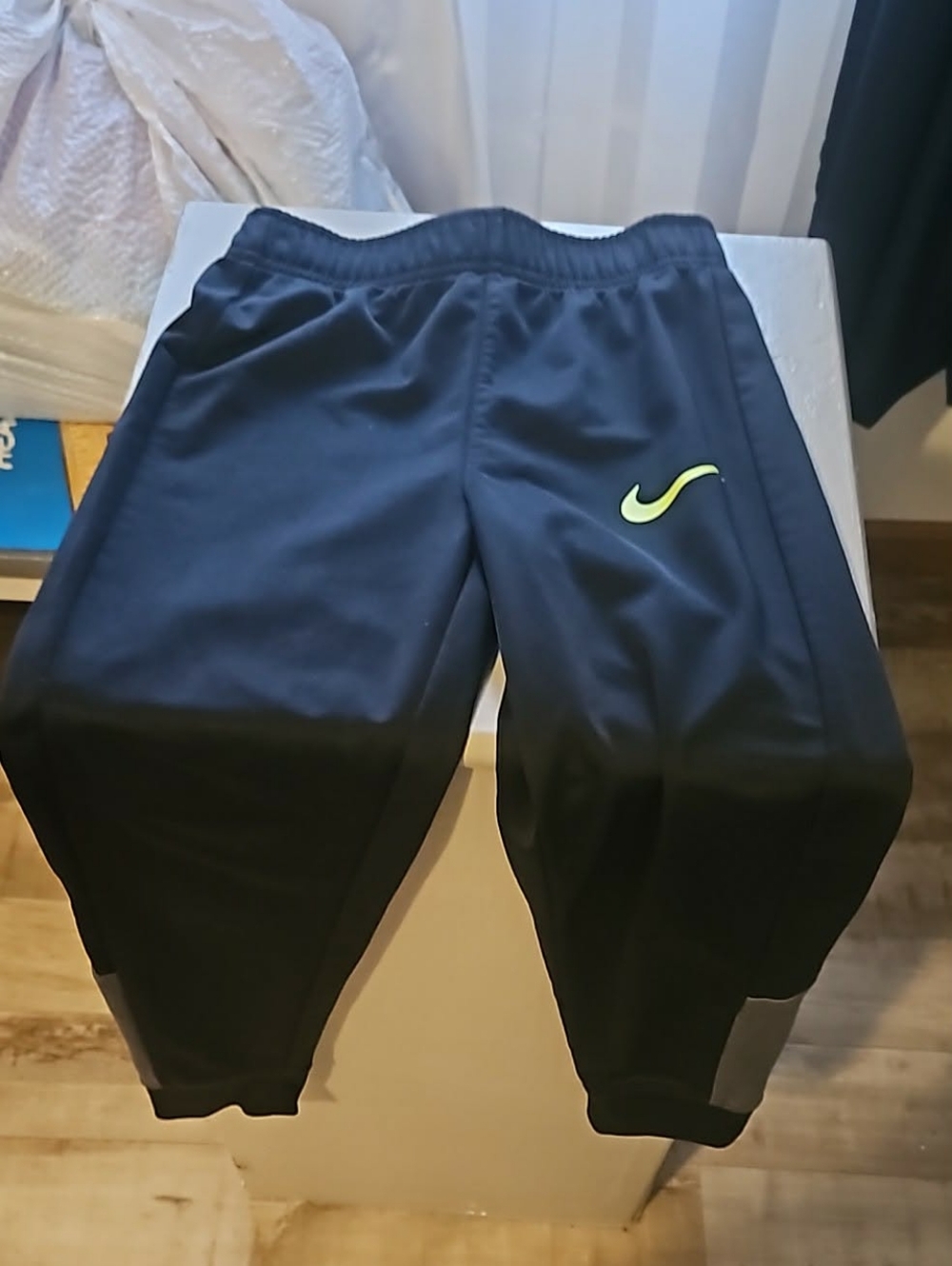 Nike Black Athletic Sweat Pants- Boys Size 7- Large